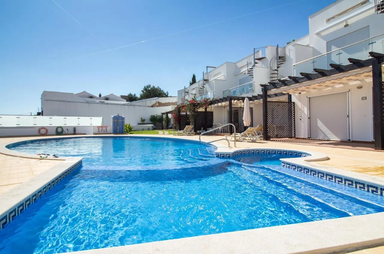 Cliff-Top Townhouse With Stunning Ocean Views Carvoeiro