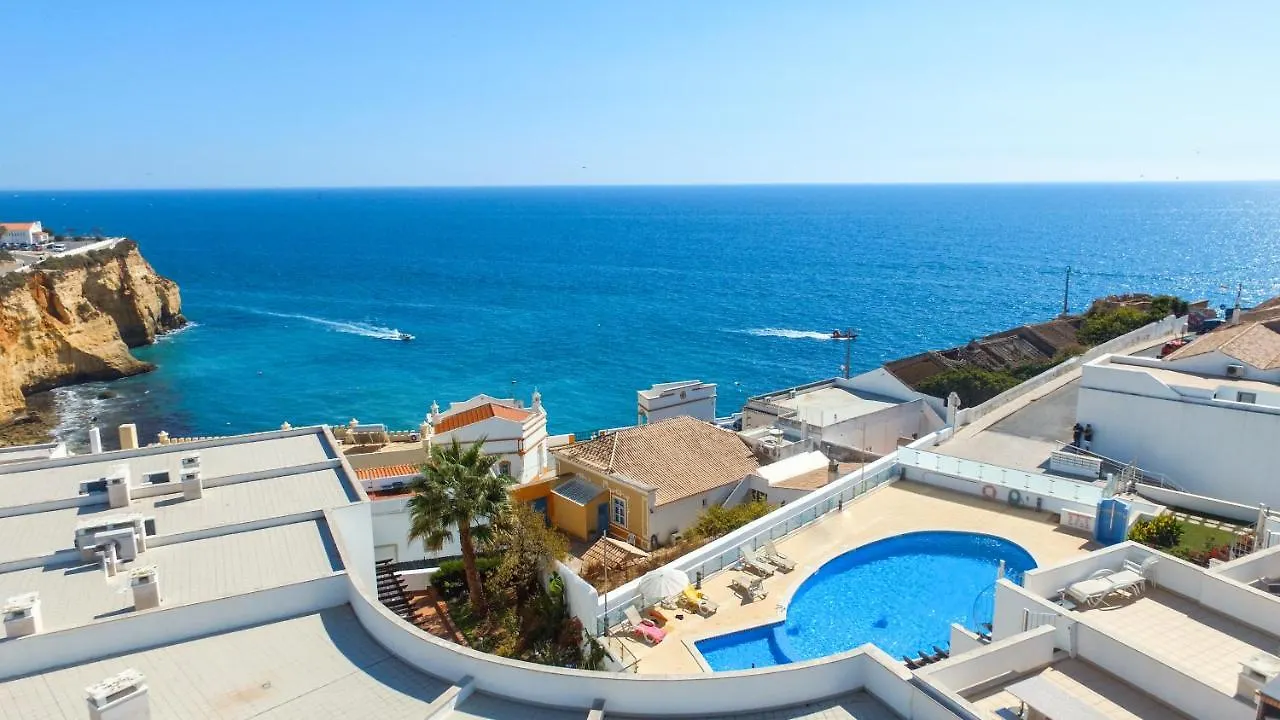 Cliff-Top Townhouse With Stunning Ocean Views Carvoeiro