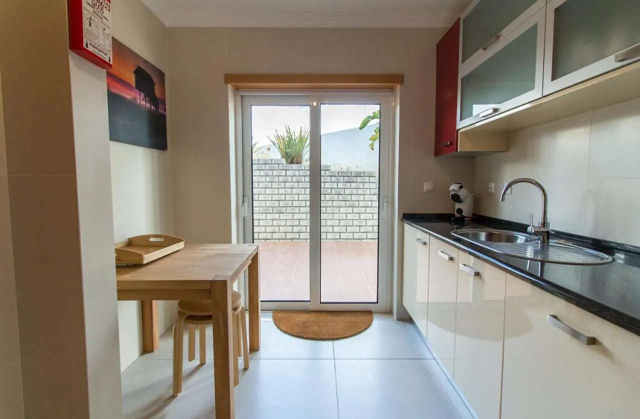 Cliff-Top Townhouse With Stunning Ocean Views Carvoeiro  0*, Carvoeiro (Lagoa)